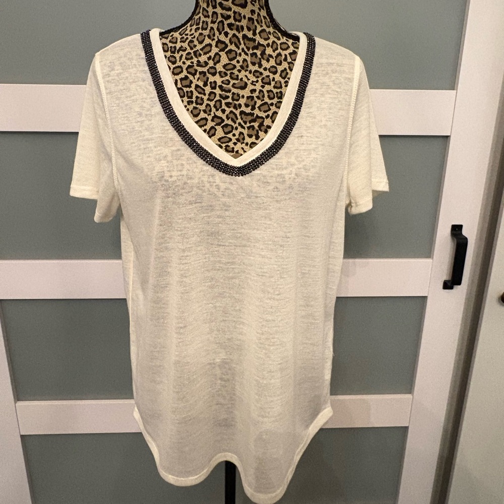 H&M Cream V-Neck Short Sleeve Top